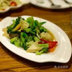 燕尾蝶泰餐吧三里屯店的什锦蔬菜好不好吃用户评价口味怎么样北京美食什锦蔬菜实拍图片大众点评