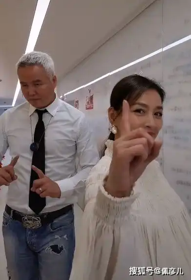 秀恩爱翻车了张庭假戏真做扇了林瑞阳两巴掌老公咬牙表情紧绷