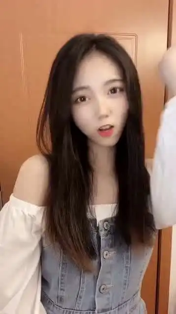不和我聊天是怕我偷你的表情包吗