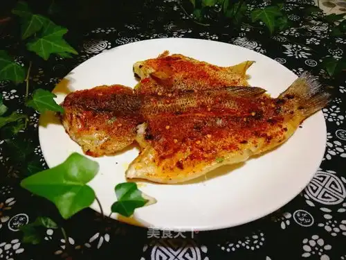 电饼铛快捷烤鲈鱼的做法如何用电饼铛快捷烤鲈鱼电饼铛快捷烤鲈鱼怎么做一溪月的菜谱