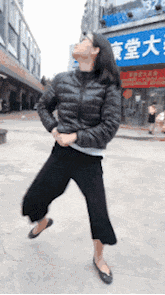 gif搞笑趣图雨露均沾,意思一下就行了,咱们开始吃吧