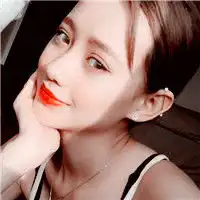 长发生活美女戴耳机头像微信头像图片大全