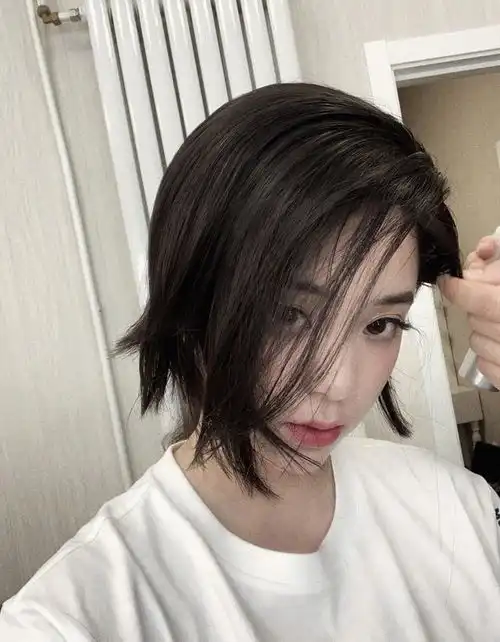 欧阳娜娜的短发撞上娜扎,精致可爱,果然好看的人什么发型都能驾驭