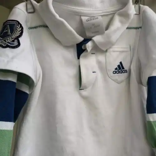 白衣服发黄衬衫衣领发黄衣服染色怎么洗干净洗衣液无用,这个方法才能轻松解决,去除陈年油渍汗渍血渍