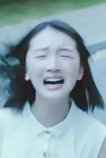 周冬雨马思纯站一起,我们看到了点你们没发现的