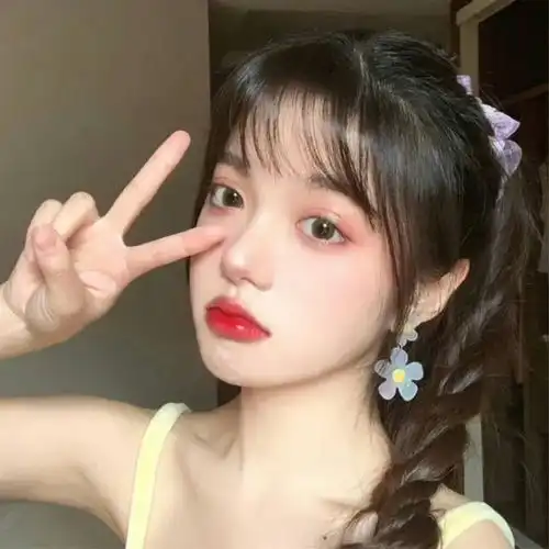 女生头像拐个弯,与生活和解,得失都随意
