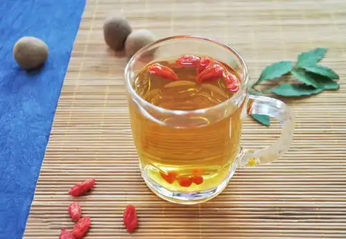 美白还美味,对抗炎炎烈日,这杯蜂蜜柠檬茶你准备好了吗