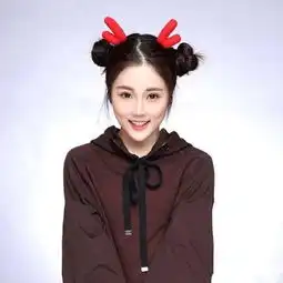 张凯丽20岁女儿张可盈宣布出道,网友黑她的理由有些离谱