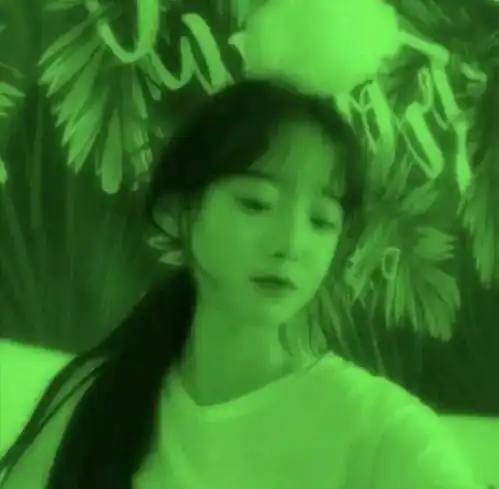 女生头像绿色系女头