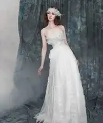 超唯美蕾丝元素飘逸女神婚纱