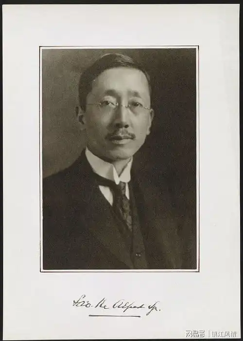 1919年巴黎和会,中国代表团成员的照片和签名,颜值都是美男子级