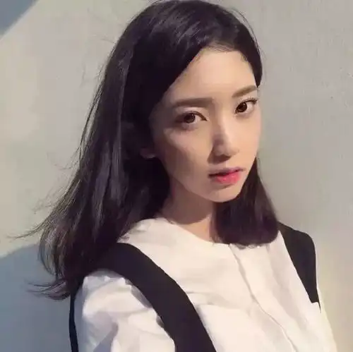 这些重返18岁的发型,适合所有脸型,包括圆脸方脸