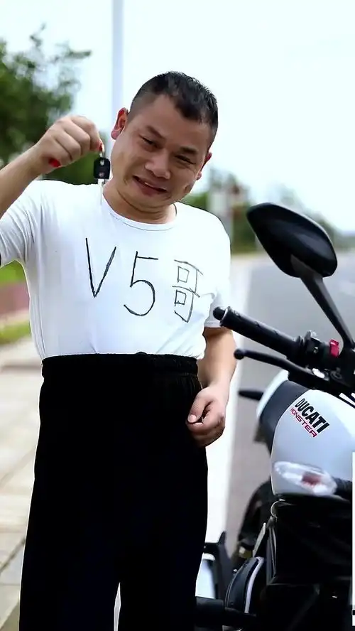 大河向东流天上的星星参北斗...