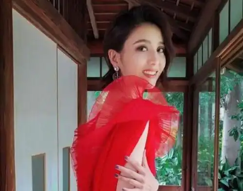 陈思诚佟丽娅官宣离婚,两人相爱9年时间,如今分手也如此体面