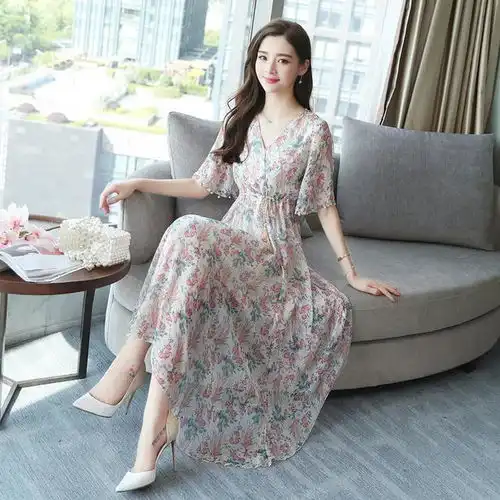 遇见那一抹蓝新衣美不过夏,日常穿搭仙气萦绕,衬托十足女人味