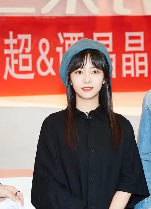 谭松韵超美大片释出,穿着青春靓丽,营造起氛围感也这么绝