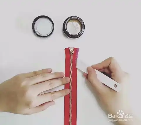 让我们一起来看看这款暖冬包包的做法吧