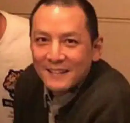 脱发面前人人平等45岁吴彦祖晒近照发型引注目