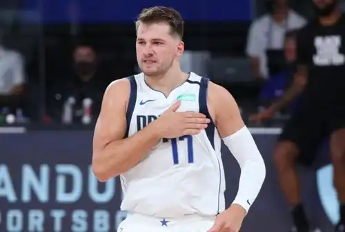 关于独行侠队的谣言据nba内部人士透露,东契奇的问题可能会毁掉达拉斯