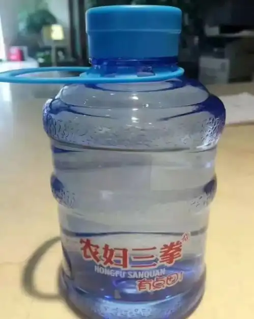 万万没有想到这些国际大牌还有这么多近亲