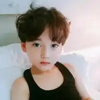 qq小孩头像男生男生小孩子帅气的qq头像