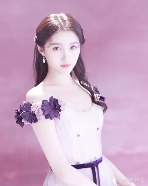 鹿晗关晓彤被传婚讯彩礼被曝高达9位数,网友理性看待