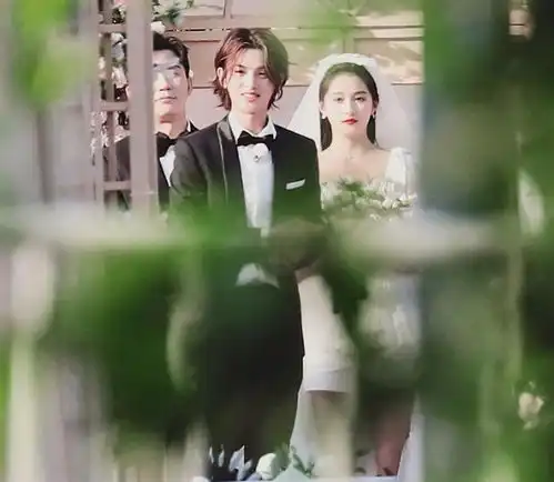全网都在说关晓彤发胖,跑男生图出来后,这才是真实身材