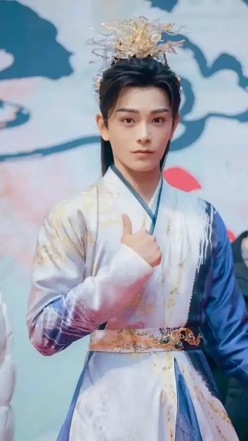 七时吉祥官宣,杨超越丁禹兮主演,古装造型太好看