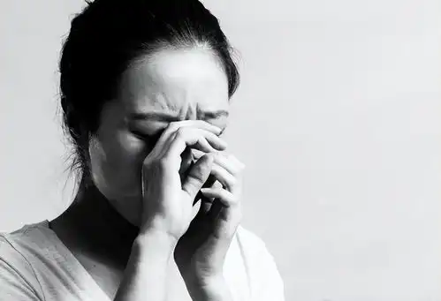 丈夫去世卖淫还债,嫖客还要预约排队,芜湖一少妇被邻居举报