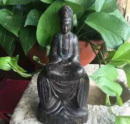 木雕佛像
