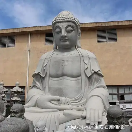 石雕艺术瑰宝如来佛祖像的慈悲与智慧