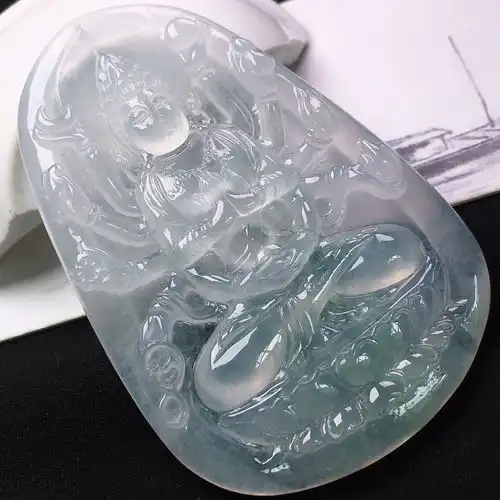 冰种晴水千手观音挂件翡翠