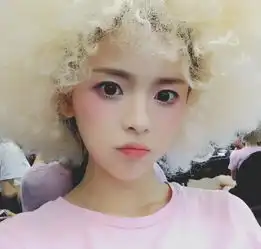 杨超越公众场合随地吐痰有视频为证,这次真的逃不掉了吗