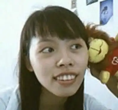 还记得功夫里的龅牙珍吗如今的她其实挺美的
