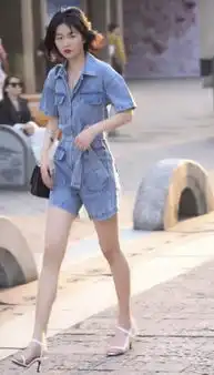 牛仔套装怎么穿好看小姐姐实力演绎御姐风,这一单品很重要