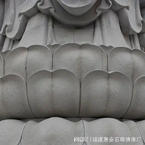 石雕观音菩萨的智慧之眼眉间白毫相