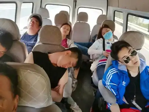 又尬又土的歪嘴战神,怎么火的