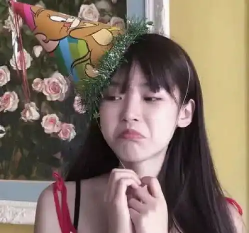 女生说肚子好疼,直男多喝热水,高情商暖男教你100分回答