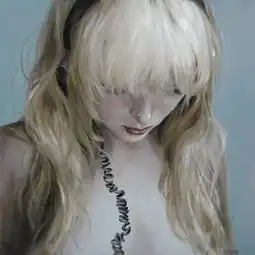 谁有一个女生戴耳机那样的头像