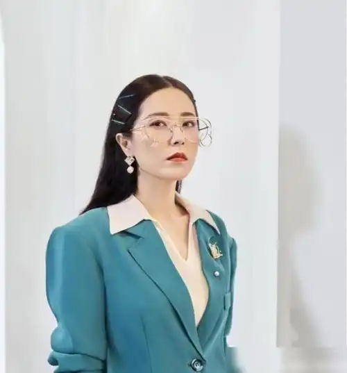她是中戏公认的校花,美过章子怡袁泉,演技不输梅婷为何不红