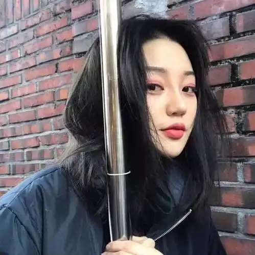你的微信头像该换换了,年轻帅气霸气机车漫画头像,适合中年男士