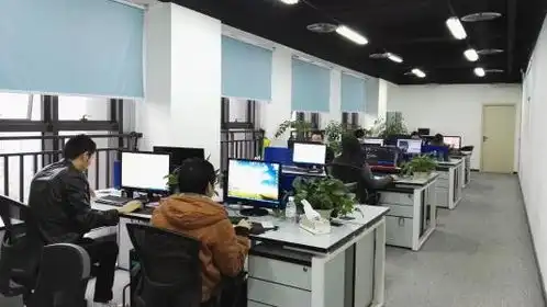 技术组长有点事需加班,就怕我在大家不好意思走网友好领导