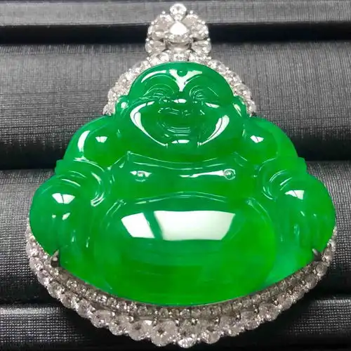 阳绿豆种翡翠镶嵌黄金