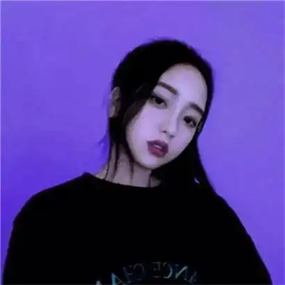 用笑掩饰伤的女人,头像霸气超拽女生简短