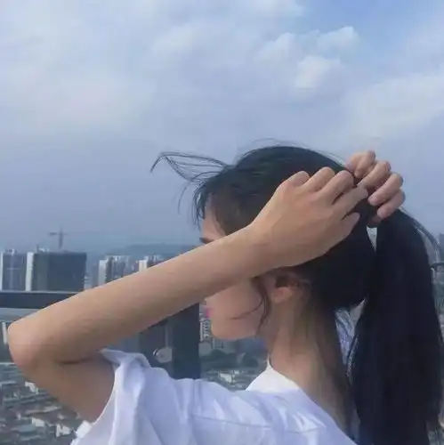 头像三年二班