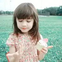 小孩萌头像就算生于荒漠,也要开出花朵