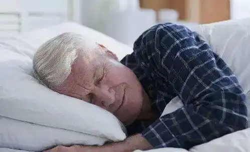 明明困得睁不开眼,就是睡不着老人失眠试试这样做
