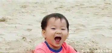 儿子是手机必备表情包,他自己是最火的影帝,妻子是法官大人