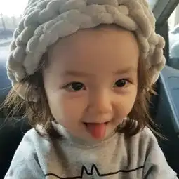 卖萌小女孩头像大全2018我也觉得我自己超可爱