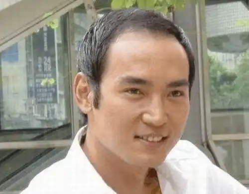 男神秃头大赏吴彦祖梁朝伟自然松弛,焦恩俊变化大
